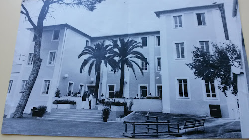 Groupe Scolaire Denis Delahaye à La Trinité