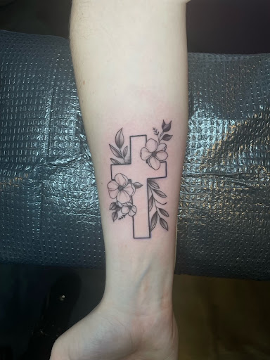 Explore sink or swim tattoo ideas, creative tattoo ideas in Peoria, available at Modern Ink Tattoo