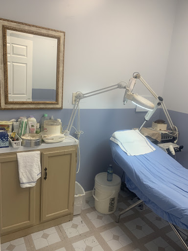 Nail Salon «Nail Care Salon», reviews and photos, 12337 Olive Blvd, Creve Coeur, MO 63141, USA