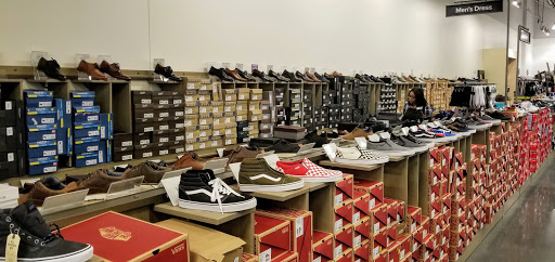 Shoe Store «DSW Designer Shoe Warehouse», reviews and photos, 6644 Loisdale Rd, Springfield, VA 22150, USA