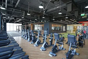 Jetts 24 Hour Fitness - Central Si Racha image