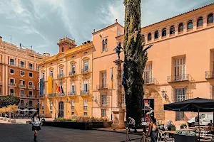 Plaça de Manises image