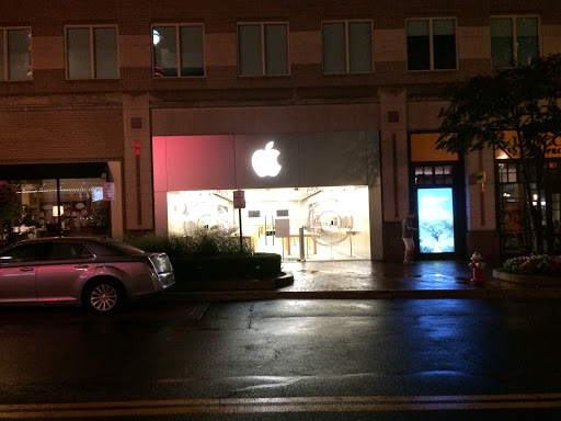 Computer Store «Apple Reston», reviews and photos, 11949 Market St, Reston, VA 20190, USA