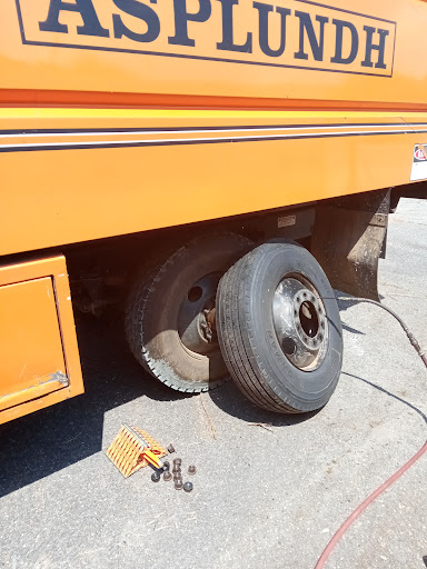 Auto Repair Shop «DIXIE TIRE & AUTOMOTIVE», reviews and photos, 1011 Asheville Hwy, Spartanburg, SC 29303, USA