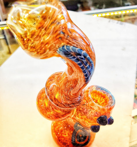 Tobacco Shop «Cherry Smoke & Skate Shop», reviews and photos, 418 Cherry Ave, Long Beach, CA 90802, USA