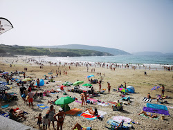 Praia de Area Maior'in fotoğrafı uçurumlarla desteklenmiş