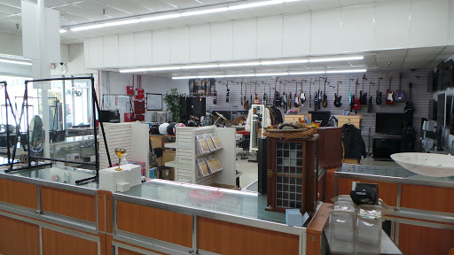 Pawn Shop «R J Jewelry & Loan Co», reviews and photos, 1210 Bloomingdale Rd, Glendale Heights, IL 60139, USA