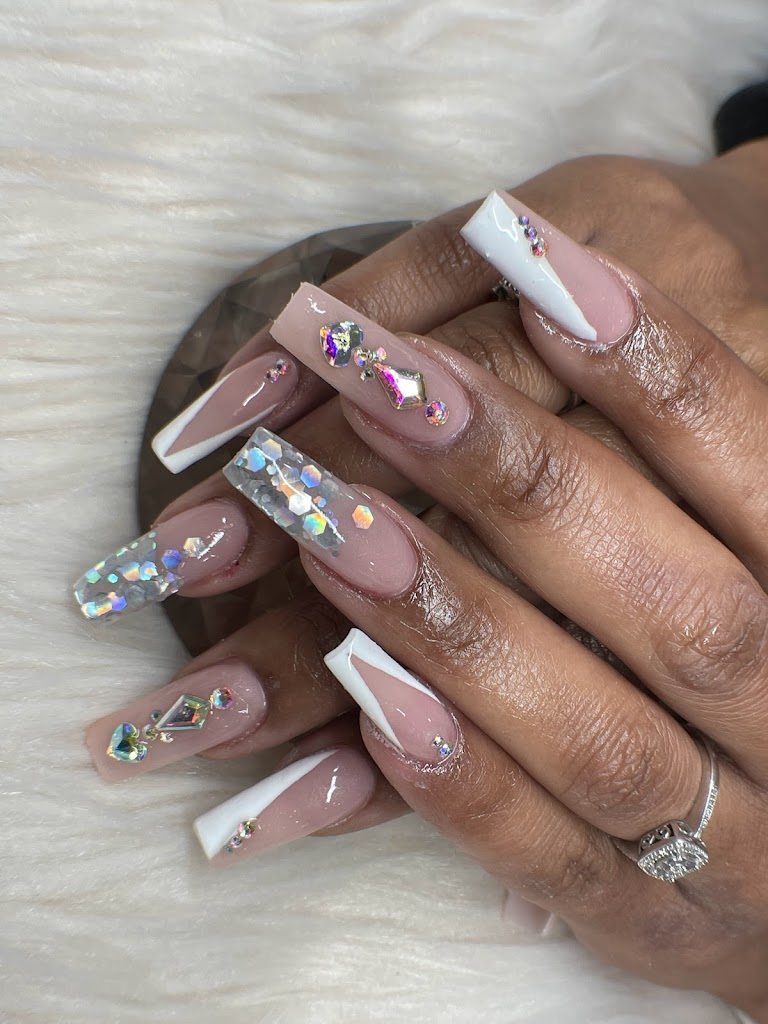 The Nail Lounge 36250