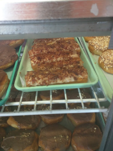 Dessert Shop «Honey Creme Donut Shop», reviews and photos, 514 Vincennes St, New Albany, IN 47150, USA