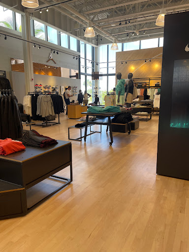 Clothing Store «Nike Miami», reviews and photos, 1035 Lincoln Rd, Miami Beach, FL 33139, USA