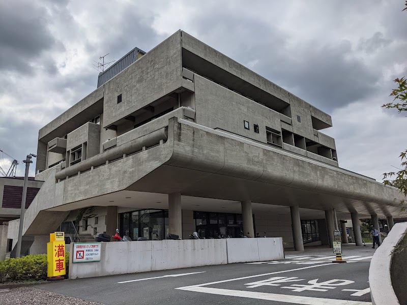 神奈川県立青少年センター