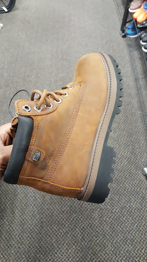 Clothing Store «Burlington Coat Factory», reviews and photos, 600 Northtown Dr, Blaine, MN 55434, USA