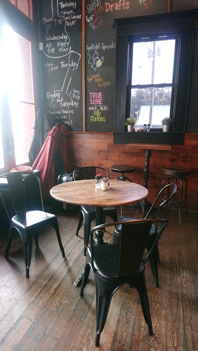 Pizza Restaurant «Cadillac Pizza Pub», reviews and photos, 112 S Kentucky St, McKinney, TX 75069, USA