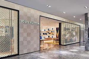 Louis Vuitton Holt Renfrew Vancouver image
