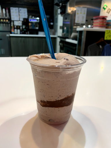 Ice Cream Shop «Shakes & Cones», reviews and photos, 7215 E 1st St, Scottsdale, AZ 85251, USA