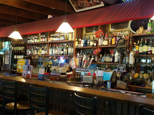 Bar & Grill «J T Maxies», reviews and photos, 240 Wolf Rd, Albany, NY 12205, USA