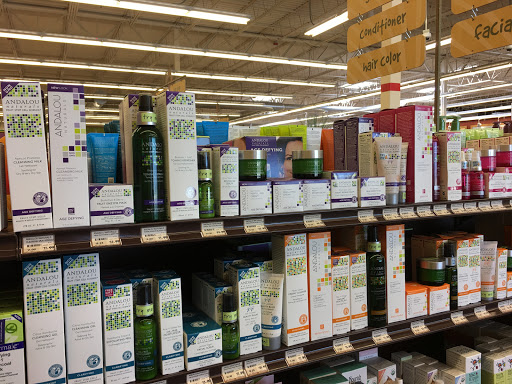 Grocery Store «Fresh Thyme Farmers Market- W. Des Moines», reviews and photos, 2900 University Ave, West Des Moines, IA 50266, USA