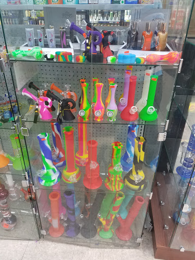 Tobacco Shop «Discount Smoke Tobacco & Beer», reviews and photos, 2387 S Cobb Dr SE B, Smyrna, GA 30080, USA