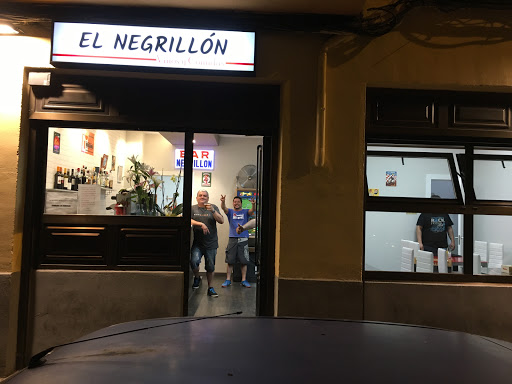 Información y opiniones sobre Negrillón de León