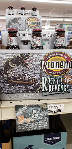 Beer Store «Family Beer & Liquor Store», reviews and photos, 20200 US Rte 20 Frontage Rd, East Dubuque, IL 61025, USA