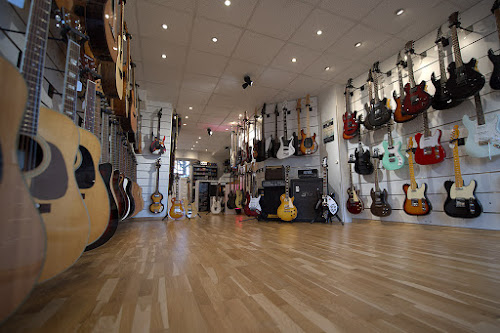 JMUSIQUE Instruments - Shop online (Guitares & Pianos) à Sainte-Geneviève-des-Bois