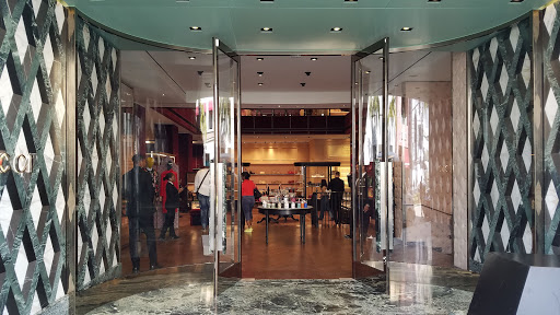 Jewelry Store «Cartier», reviews and photos, 370 N Rodeo Dr, Beverly Hills, CA 90210, USA