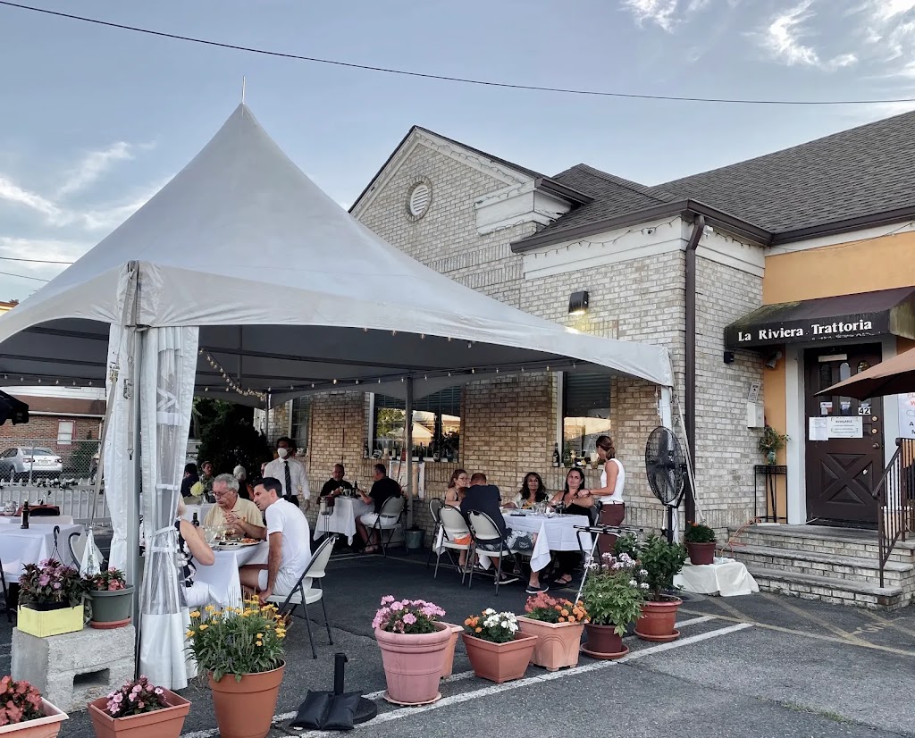La Riviera Trattoria 07011