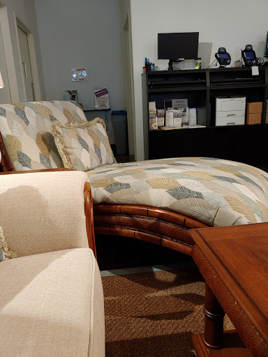 Furniture Store «Rooms To Go Furniture Store - Port Richey», reviews and photos, 9500 Scenic Dr, Port Richey, FL 34668, USA