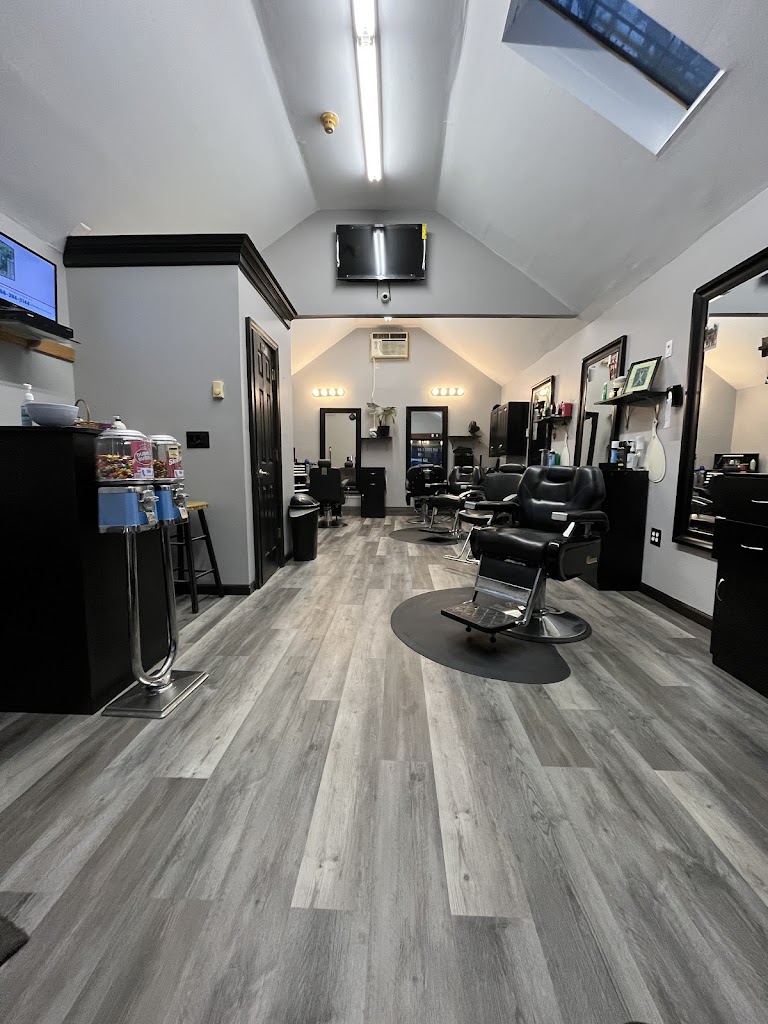 BARBERrenos Unisex Haircutters 11784