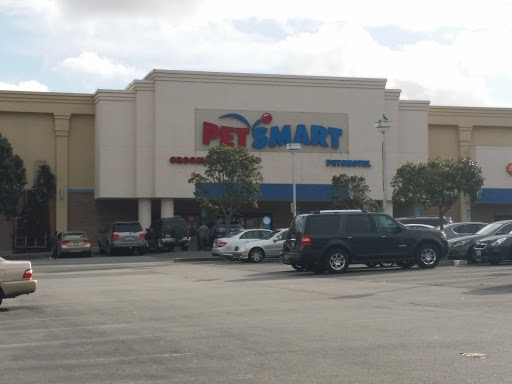 Pet Supply Store «PetSmart», reviews and photos, 315 Gellert Blvd, Daly City, CA 94015, USA