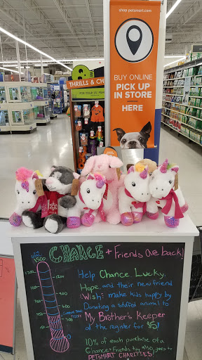 Pet Supply Store «PetSmart», reviews and photos, 250 Grossman Dr, Braintree, MA 02184, USA