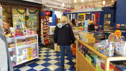 Tobacco Shop «S & S Candy & Cigar Co», reviews and photos, 2025 E Carson St, Pittsburgh, PA 15203, USA