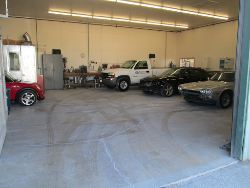 Auto Body Shop «McClinton Auto Collision Inc», reviews and photos, 3960 E Commercial Way SE, Albany, OR 97322, USA