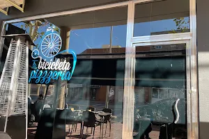 La Bicicleta Pizzería image