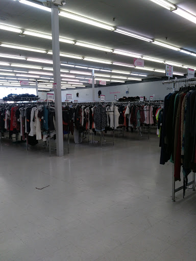 Discount Store «Discount Fashion Warehouse Kettering», reviews and photos, 2836 Wilmington Pike, Kettering, OH 45419, USA