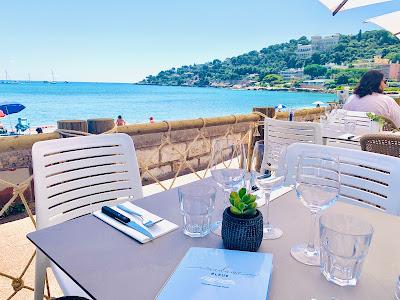 Madame BLEUE à Roquebrune-Cap-Martin