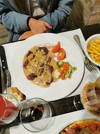 Sauce aux champignons du Restaurant Aux Trois Goûts - Cronenbourg à Strasbourg - n°3