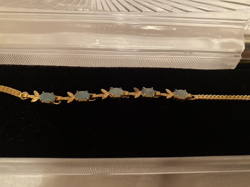 Jewelry Store «Gold King Jewelers», reviews and photos, 272 Towne Center Cir, Sanford, FL 32771, USA