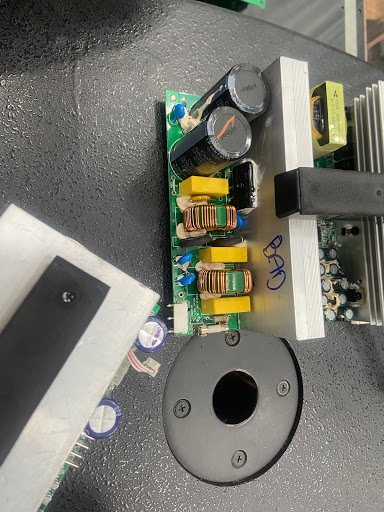 Electronics Store «Bronx Speaker & Electronics», reviews and photos, 3382 Boston Rd # A, Bronx, NY 10469, USA