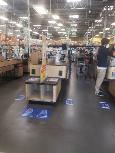 Shopping Mall «Foothill Square Shopping Center», reviews and photos, 10700 MacArthur Blvd #200, Oakland, CA 94605, USA