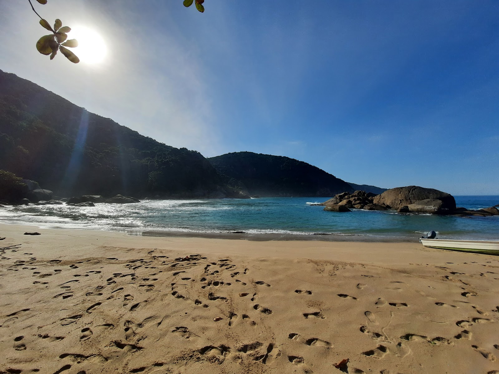 Foto van Praia da Sumaca gelegen in een natuurlijk gebied
