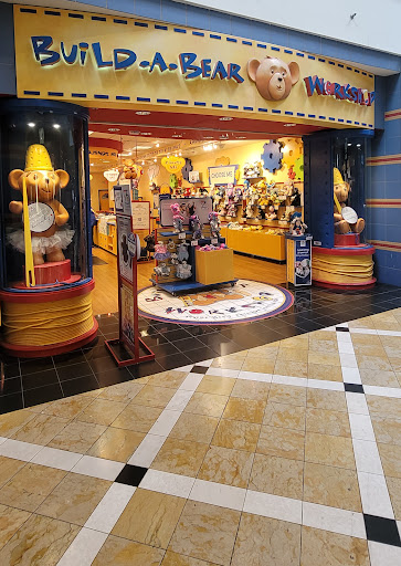 Shopping Mall «King of Prussia Mall», reviews and photos, 160 N Gulph Rd, King of Prussia, PA 19406, USA