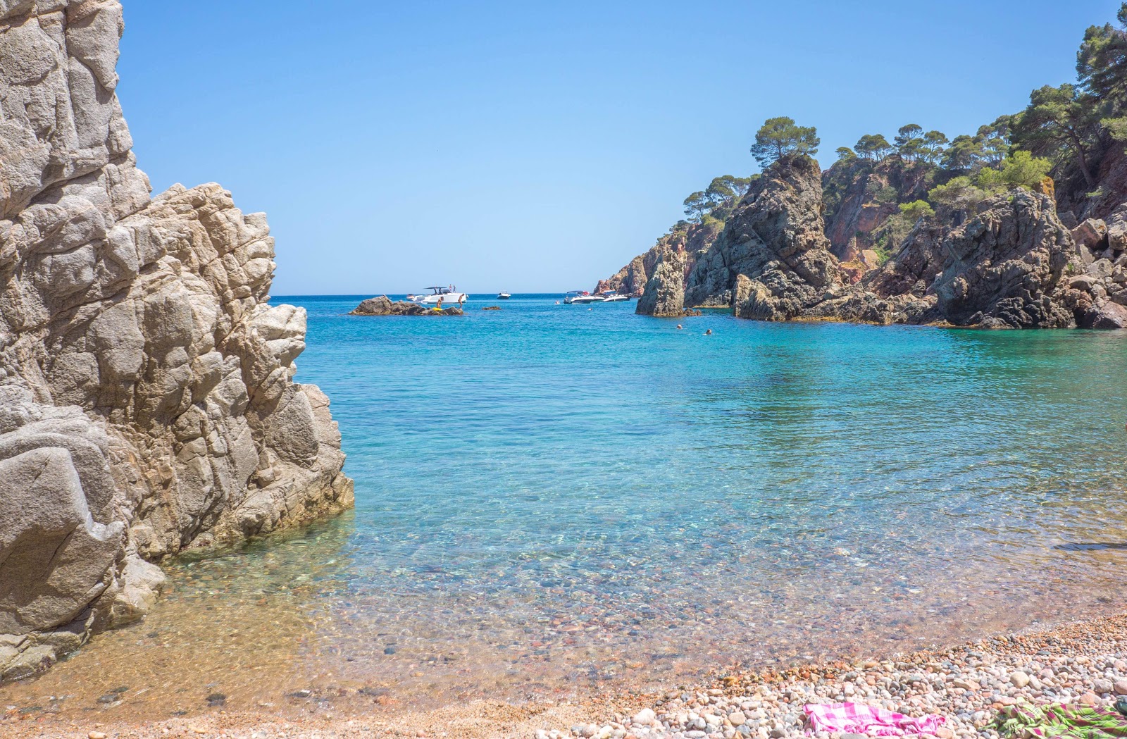 Foto di Spiaggia di El Golfet zona selvaggia