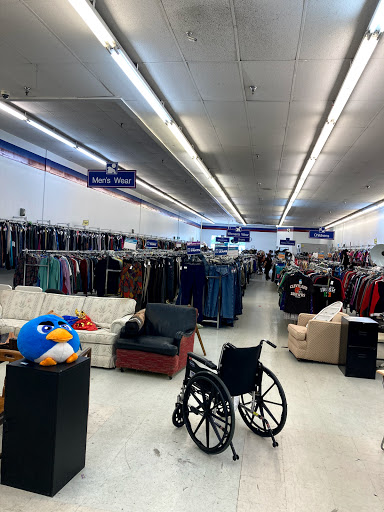 Thrift Store «Goodwill Industries of Greater Cleveland & East Central Ohio», reviews and photos, 12650A Rockside Rd, Cleveland, OH 44125, USA