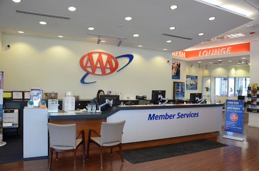 Travel Agency «AAA Vernon Hills Car Care Plus», reviews and photos