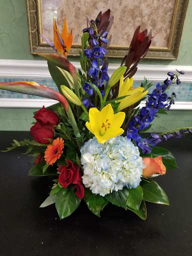 Florist «Myers Florist/Emerald Gardens Flowers», reviews and photos, 2906 Hillsborough Rd, Durham, NC 27705, USA