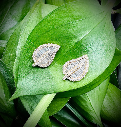 Jewelry Store «Toner Jewelers», reviews and photos, 6285 W 135th St, Overland Park, KS 66223, USA