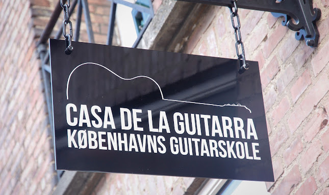 Københavns Guitarskole - Casa De La Guitarra - Musikbutik