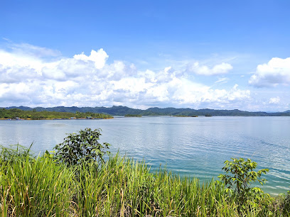 Batang Ai Dam (Recreational Viewing Platform)