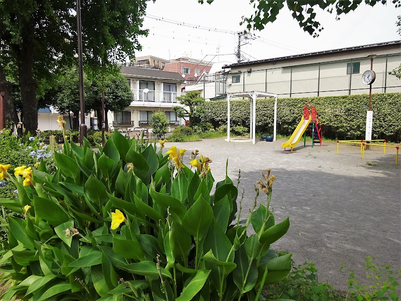 龍子児童公園